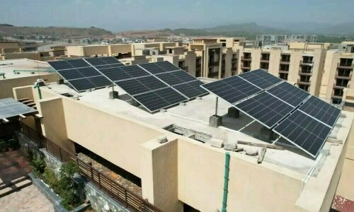Pakistan Government Suggests 18% Tax on Imported Solar Panels in Budget 2025-26