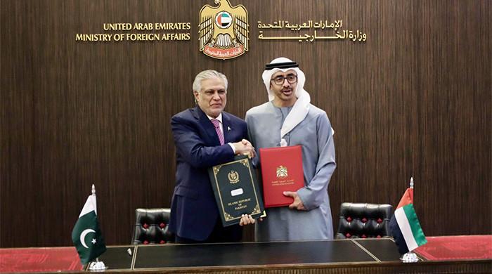Pakistan and UAE sign accord to waive visas for diplomatic passports