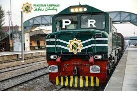 Pakistan’s 155 Railway Stations Shift to Solar, Saving Government Millions