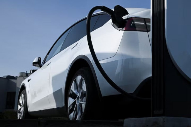 Pakistan Launches National Electric Vehicle Policy 2025-30 for Green Future