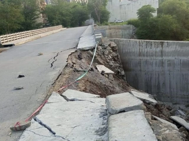 Newly Built Jinnah Square Link Road Collapses After Heavy Rain in Islamabad