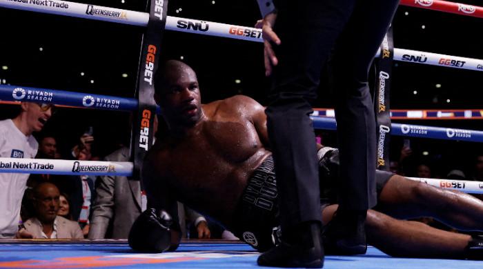 Boxer in Hall of Fame Asserts Daniel Dubois 'Hurt' Following Usyk Defeat