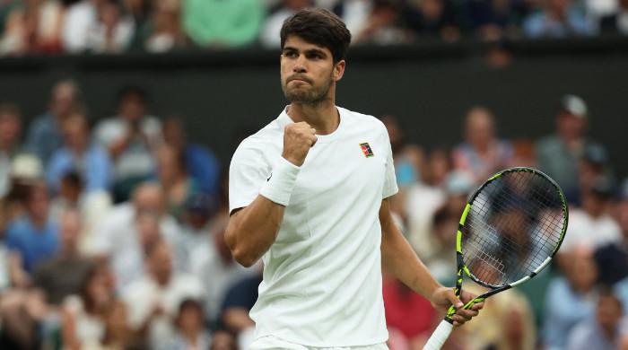 Carlos Alcaraz overcomes Andrey Rublev at Wimbledon, advances to quarter-finals