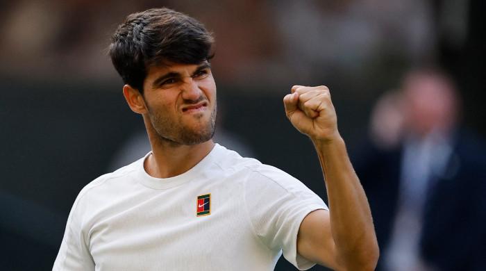 Carlos Alcaraz overcomes Struff, advances to Wimbledon’s fourth round