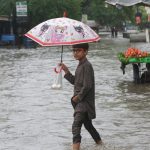 Children Account for Half of 266 Monsoon Fatalities in Pakistan