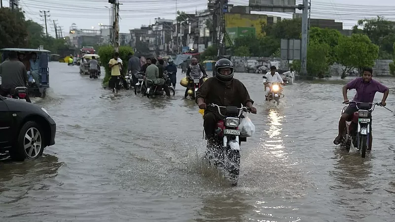 Devastating Rainfall in Lahore Leaves 10 Dead, Several Injured as City Battles Urban Flooding