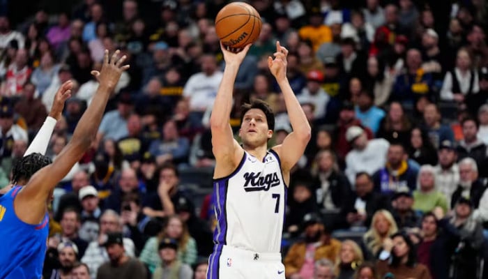 Doug McDermott inks one-year deal, returns to Sacramento Kings