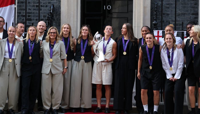 England’s team greeted as heroes upon returning home after Euro 2025 victory
