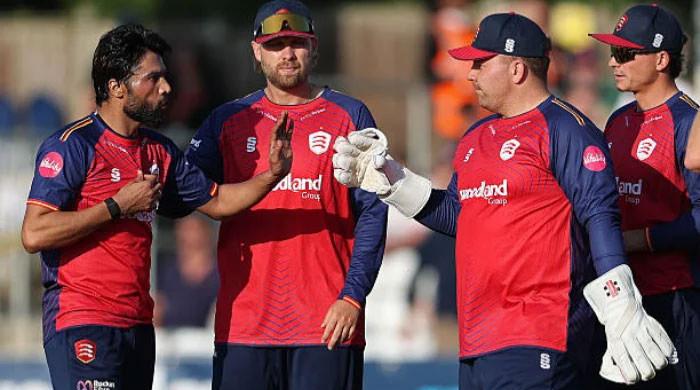 Essex Dominates Sussex in Vitality Blast, Powered by Amir’s Performance