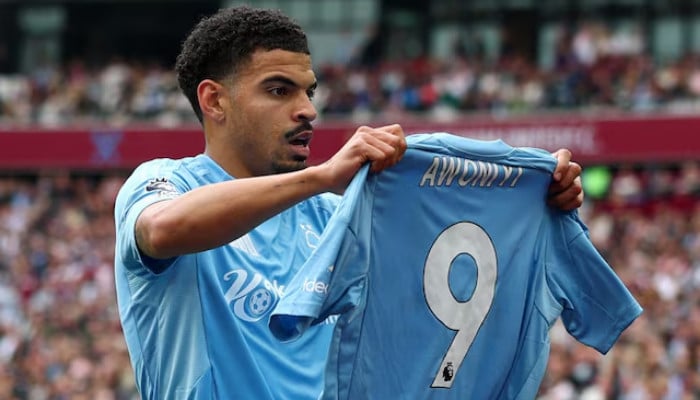 Gibbs-White Extends Forest Stay, Halts Spurs Pursuit