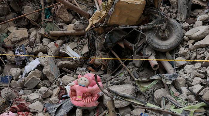 Lyari Building Collapse: Survivors Mourn, Fear What’s Next