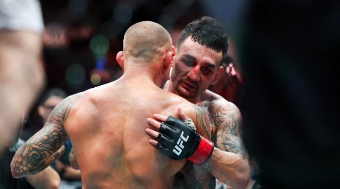 Max Holloway defeats Dustin Poirier in concluding bout
