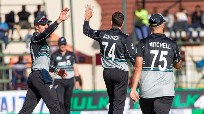 New Zealand defeats South Africa, clinches T20I tri-series