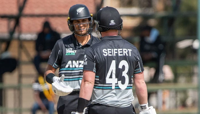 New Zealand defeats Zimbabwe, remains undefeated before tri-series final