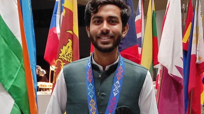 Pakistan Secures Historic Gold, Bronze at Prestigious Science Olympiads