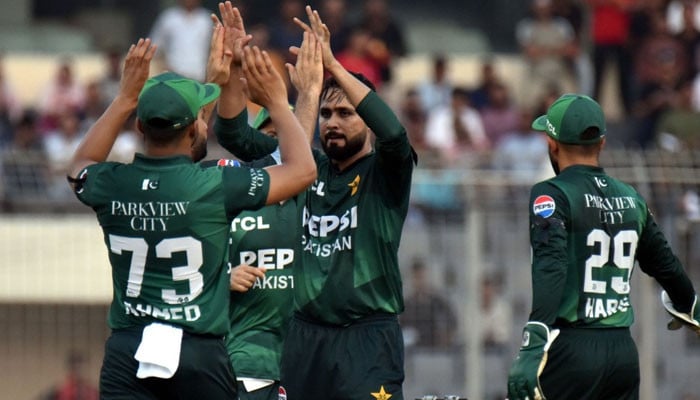 Pakistan's Pacers Restrict Bangladesh to Small Total in Second T20I