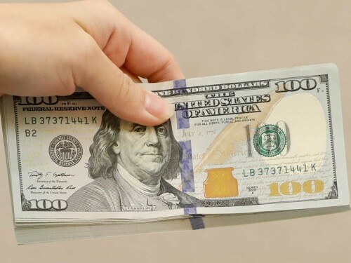 Rupee Strengthens Slightly Against US Dollar in Intra-day Trading