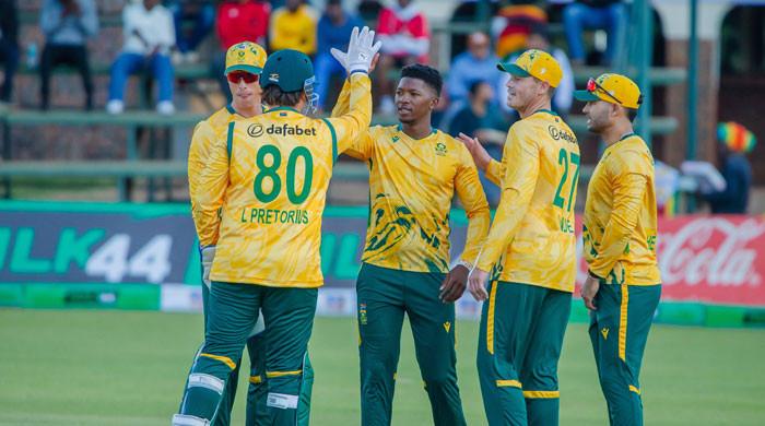 South Africa defeat Zimbabwe in tri-series start, Raza’s efforts in vain