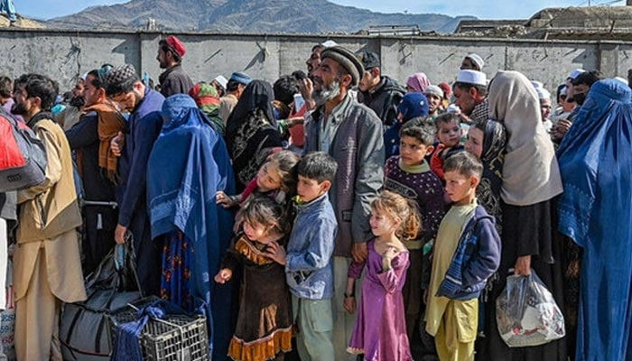 Survey: 85% of KP residents support expelling undocumented Afghan refugees