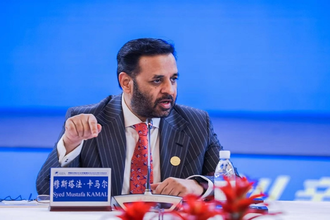 Mustafa Kamal Reviews Health Facilitation Program: Government Aims to Deliver Universal Healthcare to 240 Million Pakistanis