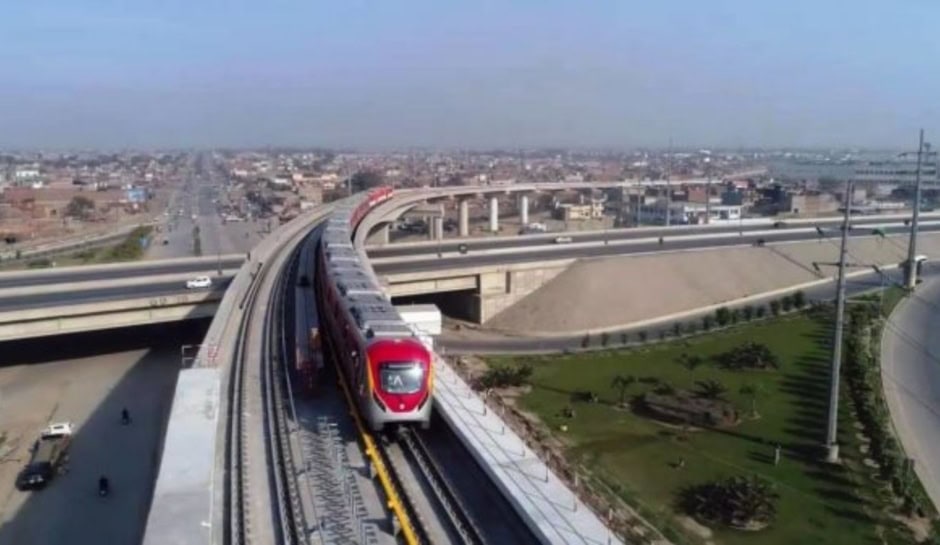 Pakistan Debuts First Trackless, Ticketless, Solar‑Powered Metro: Lahore’s SRT Pilot Begins