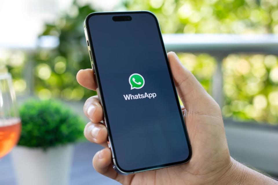 WhatsApp Introduces Ads in Status and Promoted Channels: Major Shift in Monetization Strategy