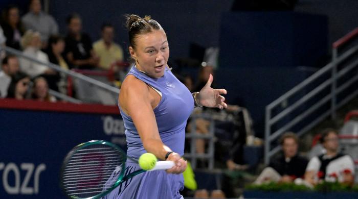 Anisimova defeats Raducanu, advances to Canadian Open’s last 16