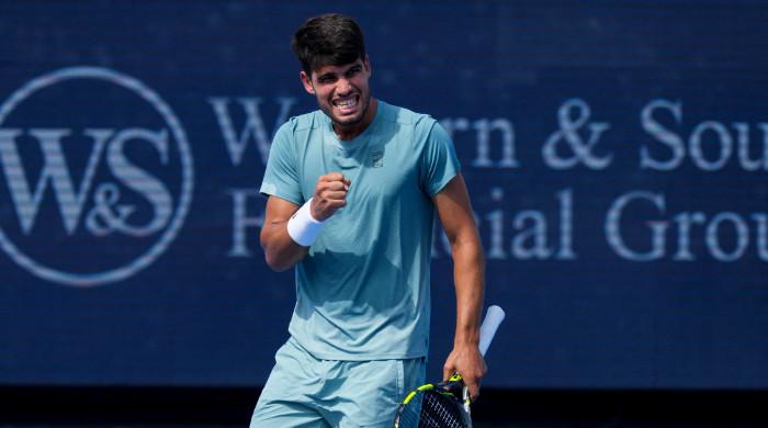 Carlos Alcaraz Advances to Cincinnati Open's Last 16, Defeating Hamad Medjedovic