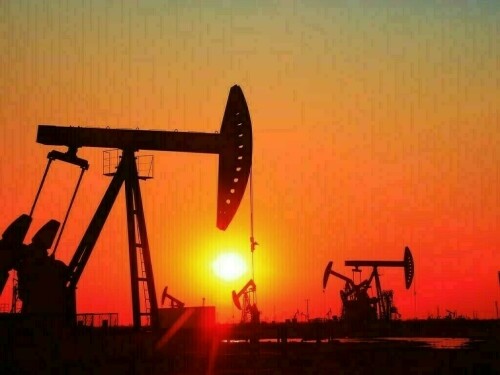 FY25 Sees Pakistan Oil, Gas Output Plunge to Two-Decade Low Amid RLNG Import Surge