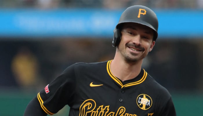 Pirates rally, Reynolds’ late triple seals victory against Reds