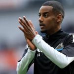 Report: Alexander Isak of Newcastle directed to solo training amid future doubts