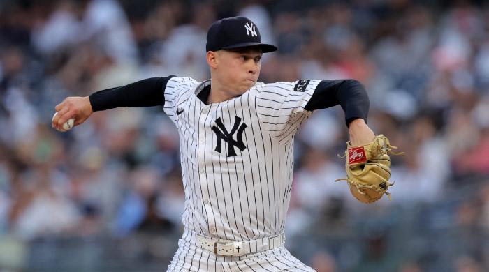 Yankees Triumph Over Twins; Warren Excels in MLB Match