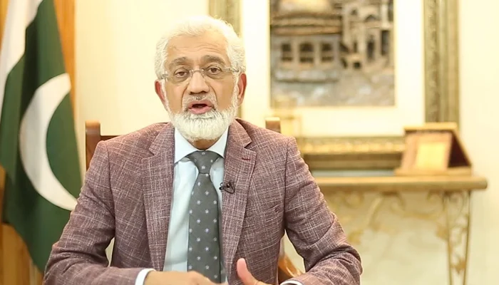 Dr Javed Akram Becomes First Pakistani Physician Honored with Fellowship from Sri Lanka’s Ceylon College of Physicians