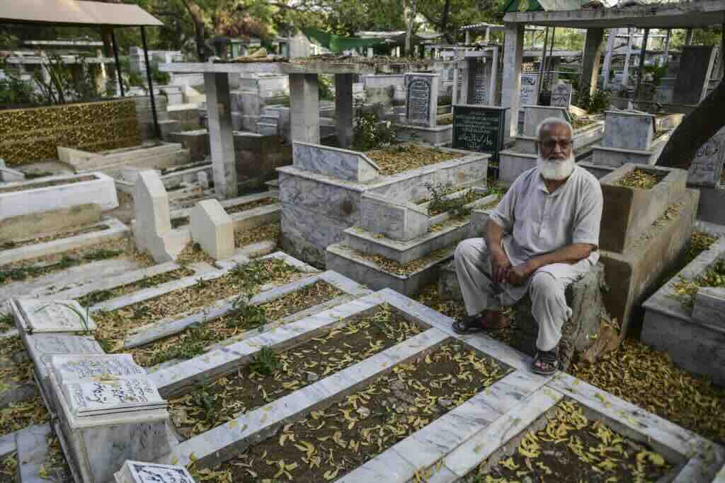 Islamabad Waives Fees for Grave Digging and Coffin Carrier Services