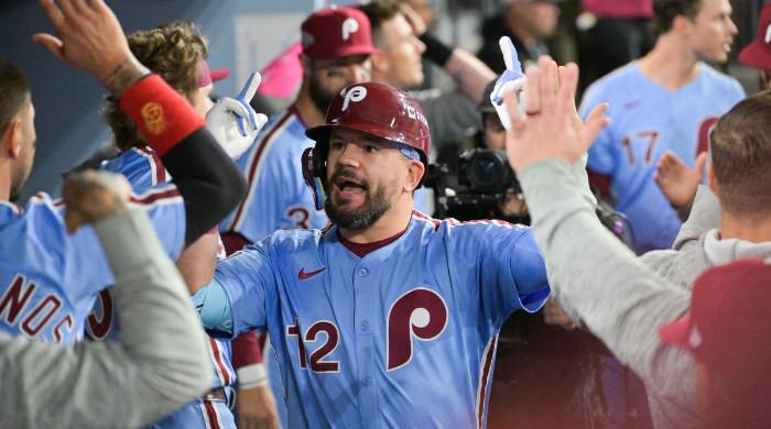 Schwarber’s power keeps Phillies in contention against Dodgers