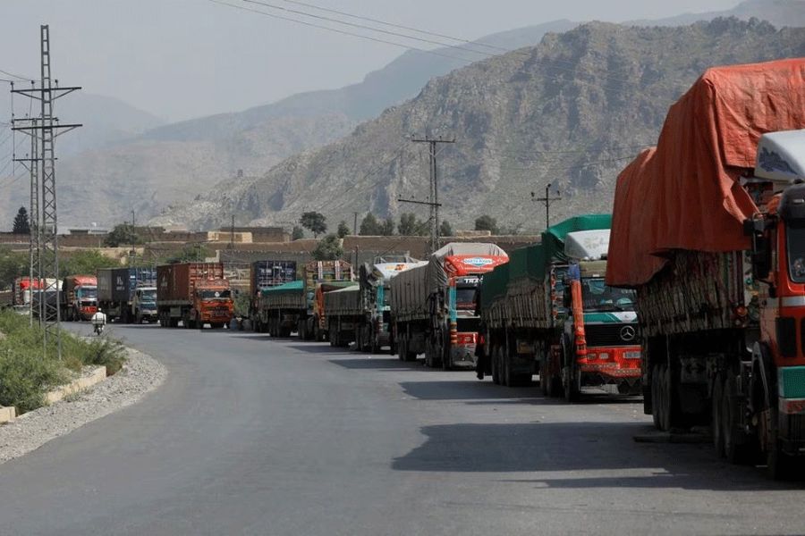 Pakistan’s Medicine Exports to Afghanistan Crippled by Border Closure