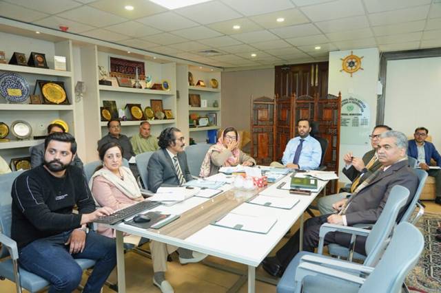 Pakistan’s Health Minister Warns of Alarming Population Growth