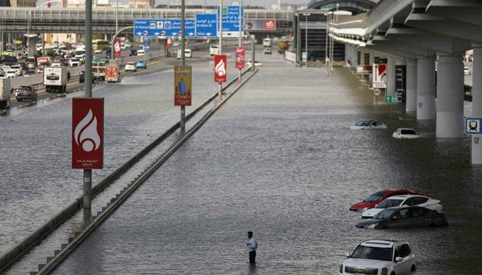 UAE authorities advise prayers at home amid heavy rain