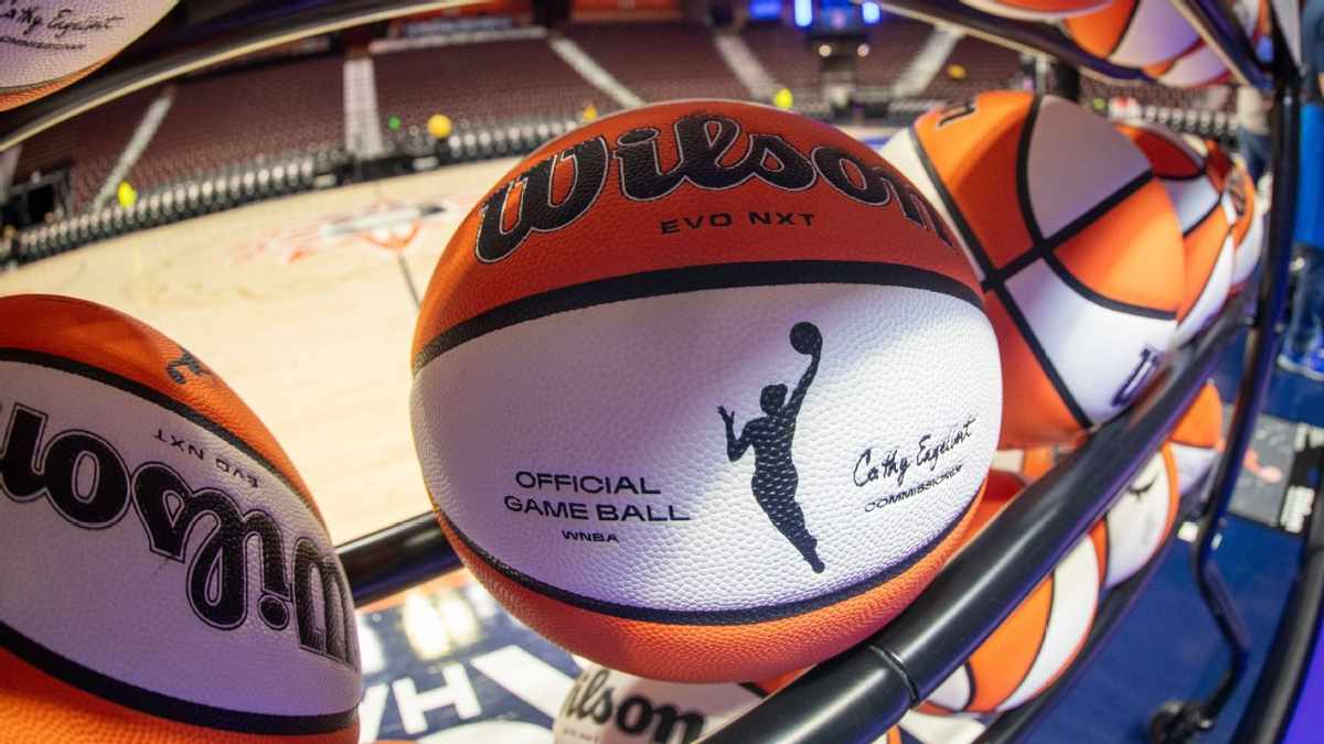 WNBA CBA Projects Salary Cap Over $10M by Agreement End